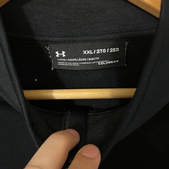 Under armour  long sleeve - Picture 2 of 3